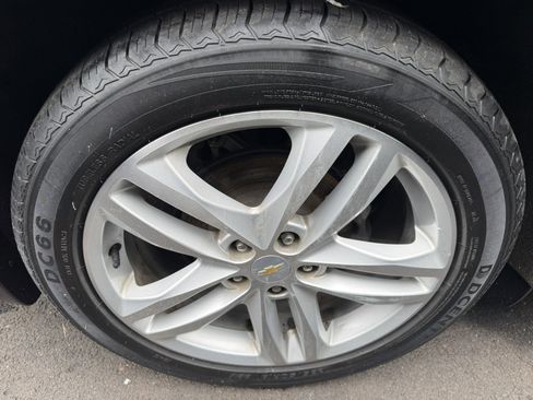 Used 2020 Chevrolet Equinox Premier image 12