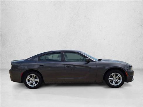 Used 2019 Dodge Charger SXT w/ Leather Interior Group RWD image 4