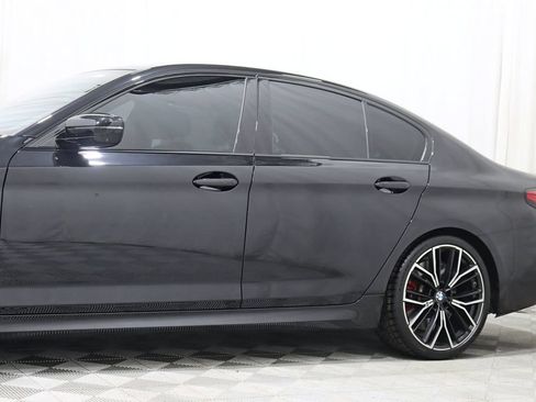 Used 2023 BMW M550i xDrive w/ Dynamic Handling Package AWD/4WD image 3