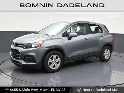 Used 2020 Chevrolet Trax LS FWD image 1