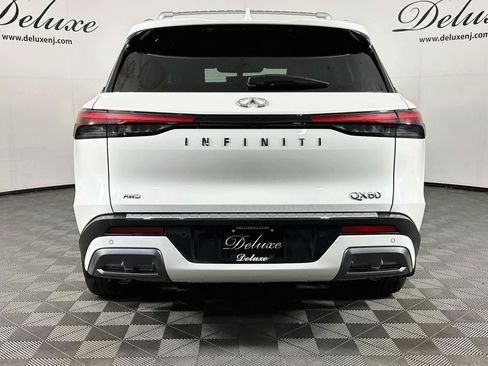 Used 2025 INFINITI QX60 Sensory w/ Vision Package AWD/4WD image 5