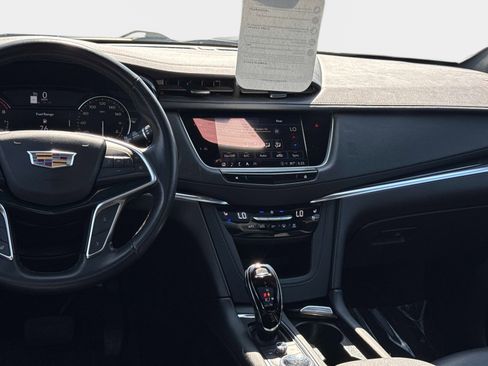 Certified 2024 Cadillac XT5 Premium Luxury image 3