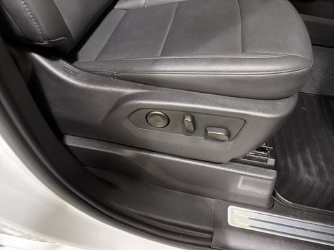 Used 2024 Chevrolet Silverado 1500 LTZ AWD/4WD image 37