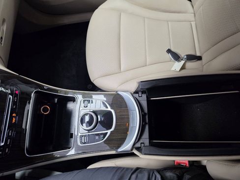 Used 2019 Mercedes-Benz GLC 300 image 25