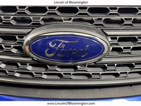 Used 2022 Ford Explorer XLT w/ Equipment Group 202A AWD/4WD image 13