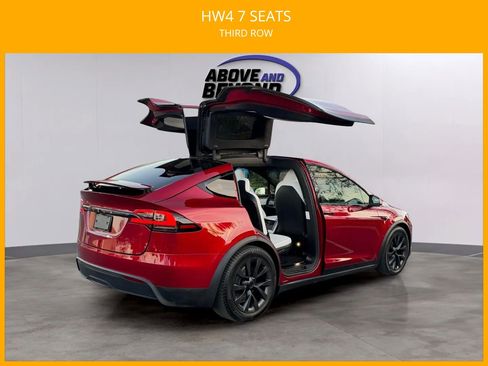 Used 2023 Tesla Model X image 9