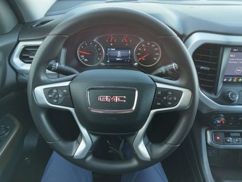 Used 2021 GMC Acadia SLE w/ Driver Convenience Package image 13