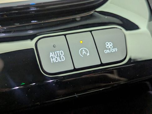 New 2026 Cadillac Escalade ESV Sport w/ LPO, ONYX Package image 28