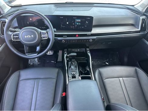 Certified 2024 Kia Sorento SX image 7
