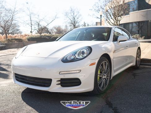 Used 2015 Porsche Panamera S w/ Premium Package Plus image 3