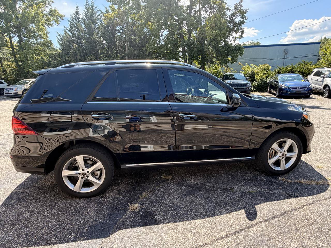 Used 2019 Mercedes-Benz GLE 400 4MATIC w/ Premium 1 Package image 8