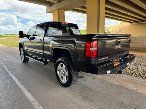 Used 2015 GMC Sierra 2500 Denali w/ Driver Alert Package image 5