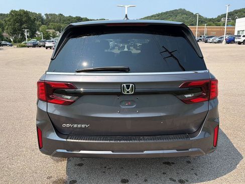 Used 2025 Honda Odyssey EX-L image 3