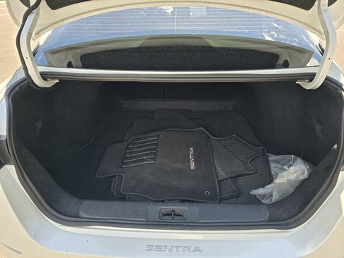 Used 2024 Nissan Sentra SV FWD image 25