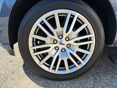 Used 2023 Ford Expedition Platinum AWD/4WD image 47