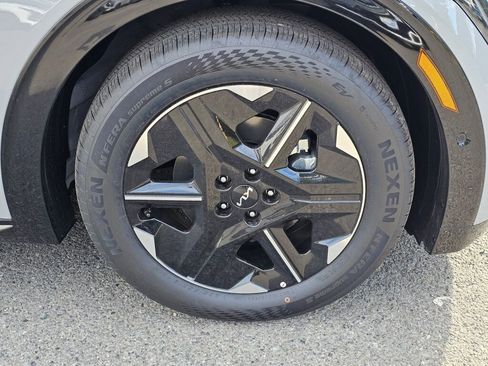 New 2025 Kia EV6 Wind image 30