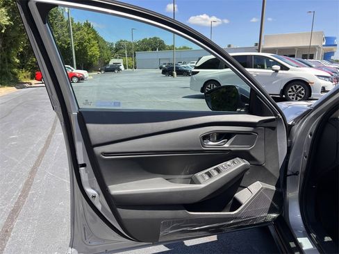 New 2025 Honda Accord SE image 18