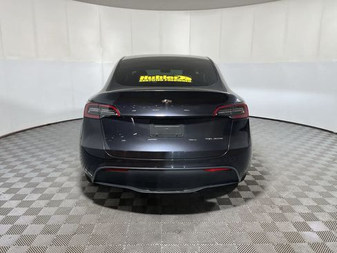 Used 2024 Tesla Model Y Long Range AWD/4WD image 7