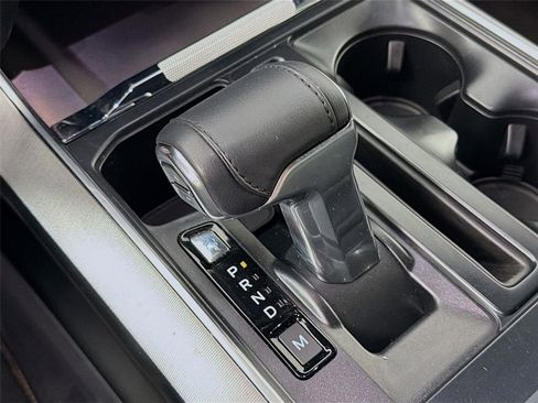 Used 2024 Ford F150 Platinum image 18