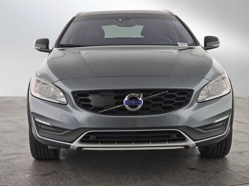 Used 2018 Volvo V60 T5 Cross Country w/ Convenience Package image 8