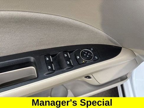 Used 2019 Ford Fusion SE image 14
