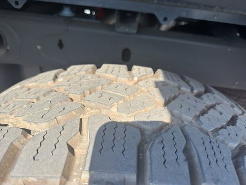 Used 2022 Chevrolet Silverado 1500 Custom Trail Boss w/ LPO, Dark Essentials Package AWD/4WD image 8