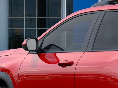 New 2026 Chevrolet Equinox ACTIV image 12