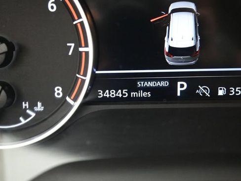 Used 2025 Nissan Rogue SV FWD image 17