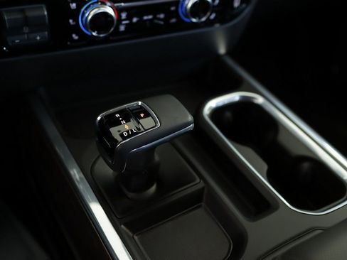 Used 2024 GMC Sierra 1500 SLT w/ SLT Premium Plus Package image 20