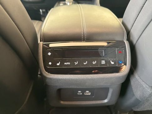 Certified 2025 INFINITI QX60 Luxe w/ Black Edition image 23