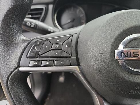 Used 2017 Nissan Rogue Sport S FWD image 17