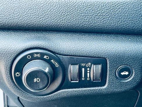 Used 2016 Chrysler 200 S w/ Sun & Sound Group AWD/4WD image 14