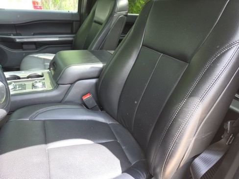 Used 2021 Ford Expedition Max XLT image 7