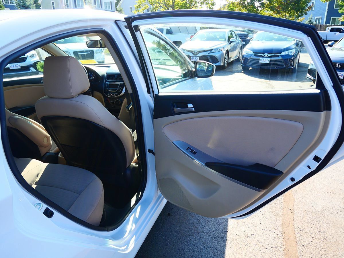 Used 2017 Hyundai Accent SE FWD image 27