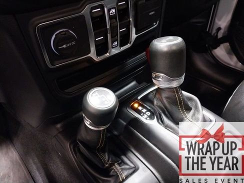 Used 2022 Jeep Wrangler Unlimited Sahara image 17