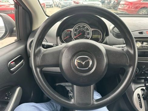 Used 2014 MAZDA MAZDA2 Sport FWD image 12