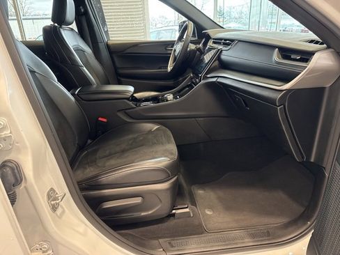 Used 2023 Jeep Grand Cherokee Altitude image 26