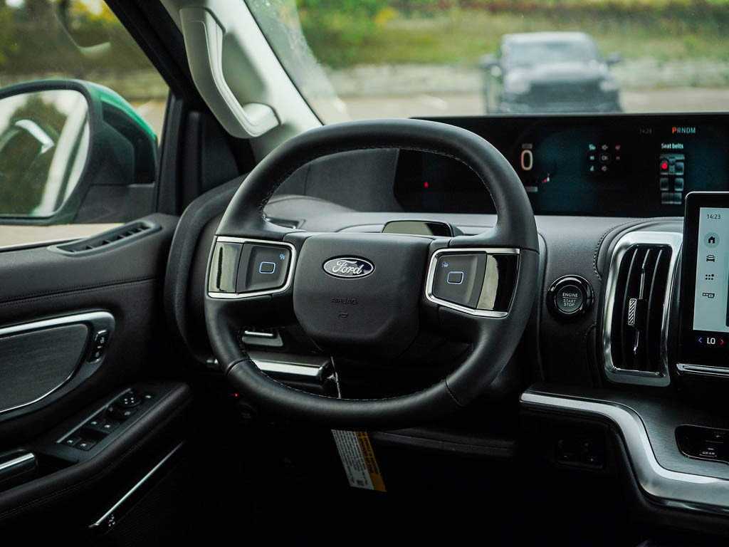 New 2027 Ford Expedition Max Platinum w/ Platinum Ultimate Package AWD/4WD image 17