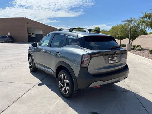 Used 2026 Nissan Kicks SV w/ Charging Package FWD image 7