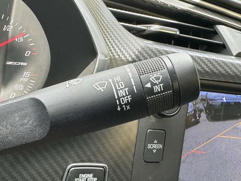 Used 2015 Chevrolet Corvette Z06 w/ 3LZ Preferred Equipment Group RWD image 28