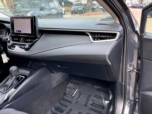 Used 2024 Toyota Corolla LE image 17