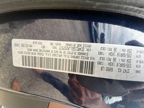 Used 2018 Chrysler Pacifica Limited FWD image 29