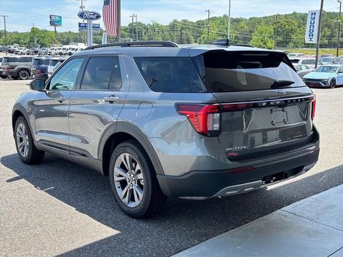 New 2026 Ford Explorer Active w/ Active Comfort Package AWD/4WD image 2