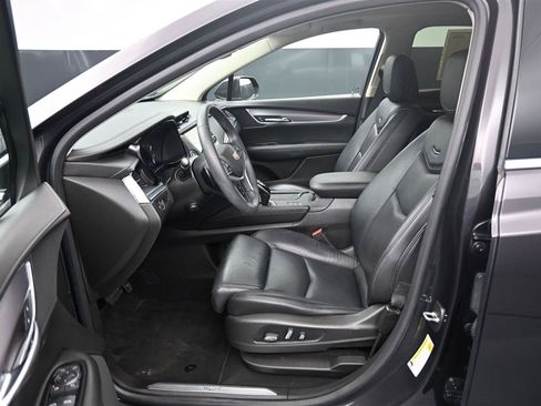 Used 2017 Cadillac XT5 Premium Luxury AWD/4WD image 11