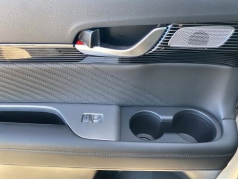 Used 2025 Hyundai Palisade Calligraphy image 24