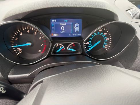 Used 2015 Ford Escape SE FWD image 17