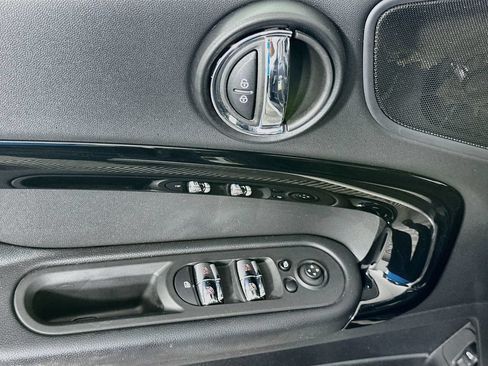 Used 2021 MINI Cooper Countryman S w/ Premium Package FWD image 18