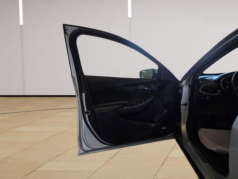 Used 2021 Chevrolet Malibu Premier image 28