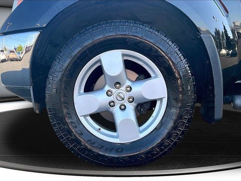 Used 2005 Nissan Frontier LE AWD/4WD image 31