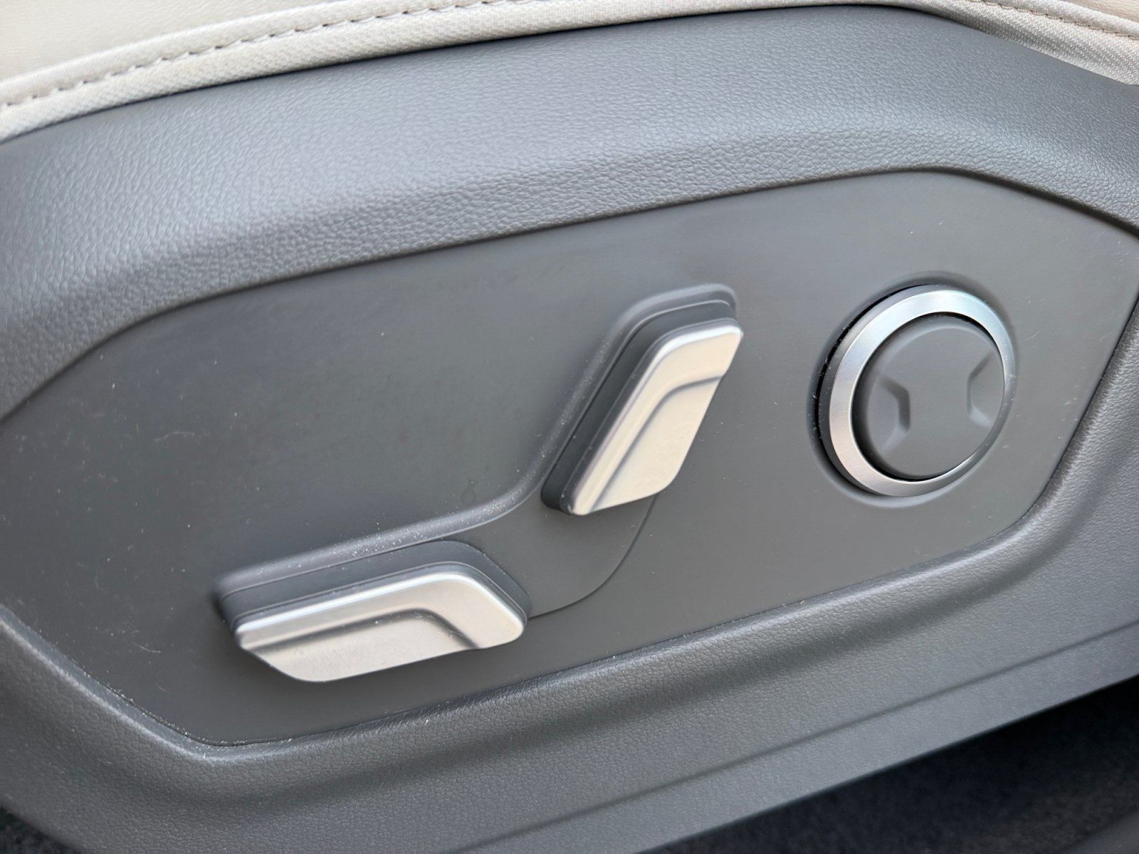 Certified 2026 Hyundai Santa Fe SEL FWD image 14